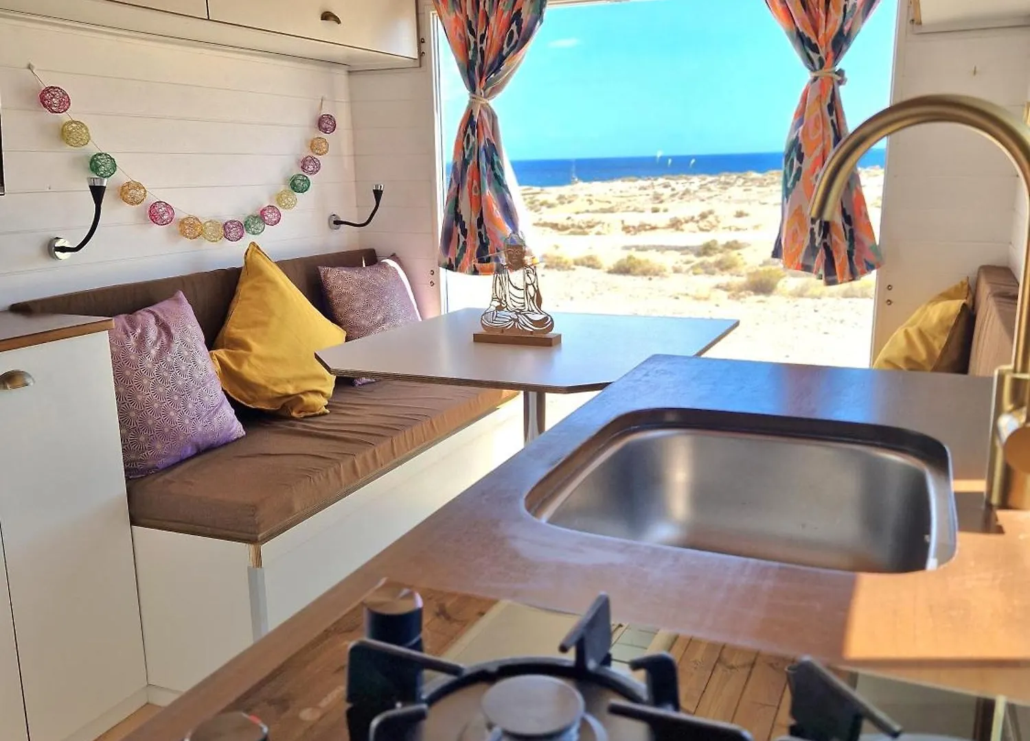 Hotel Camper Estatico Solo Para Alojar En El Frente Del Mar La Tejita