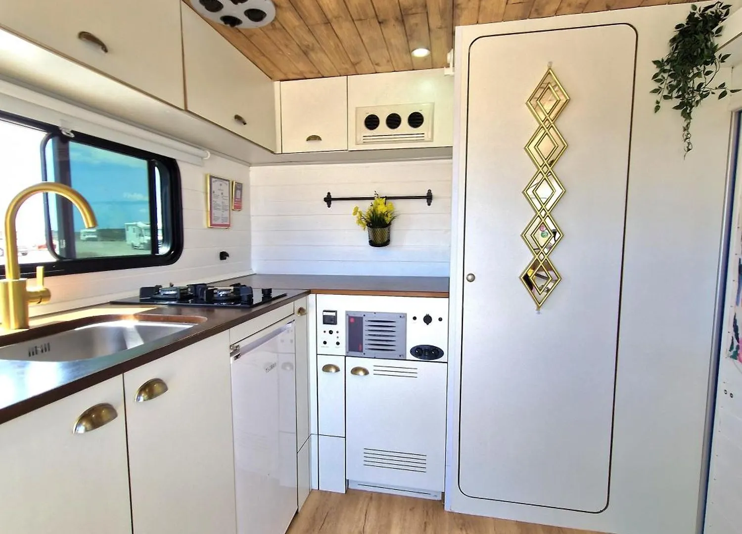Hotel Camper Estatico Solo Para Alojar En El Frente Del Mar La Tejita